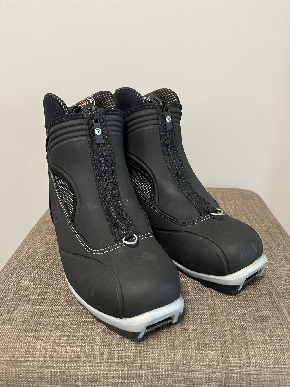 Rossignos X3 Cross-Country Ski Boots with Front Zip 10.5 - 11.5